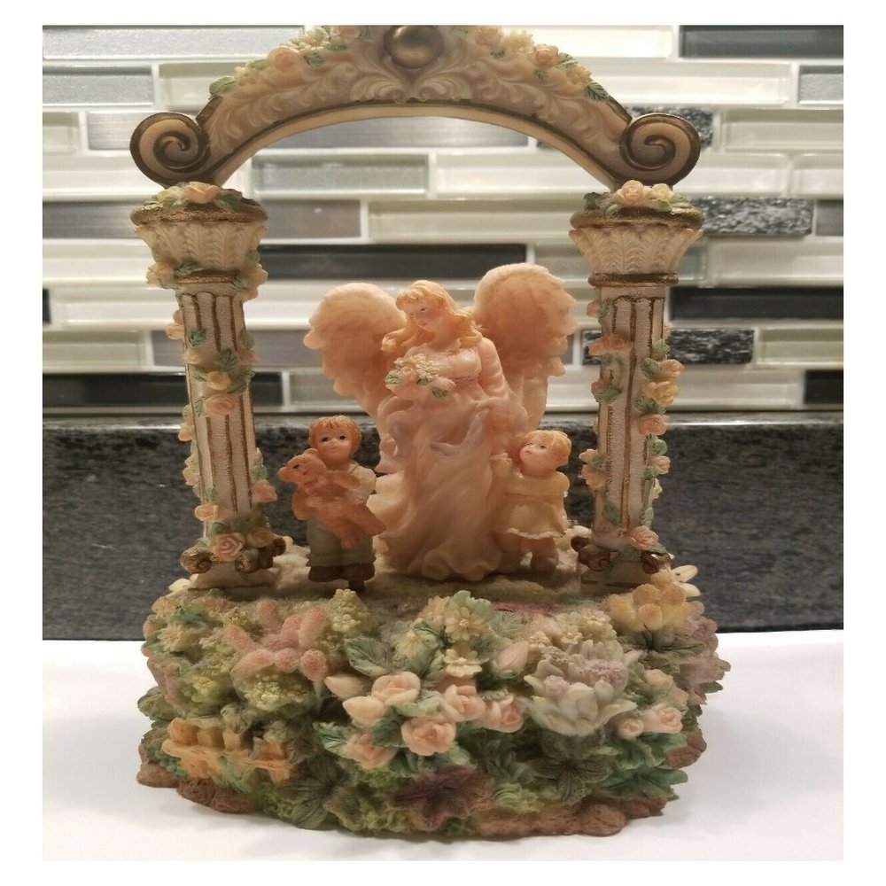 SAN FRANCISCO Music Box Angel with two kids